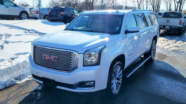 2017 GMC Yukon XL Denali 4WD photo
