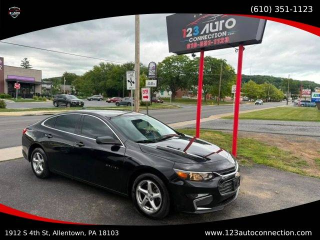 2017 Chevrolet Malibu LS FWD photo