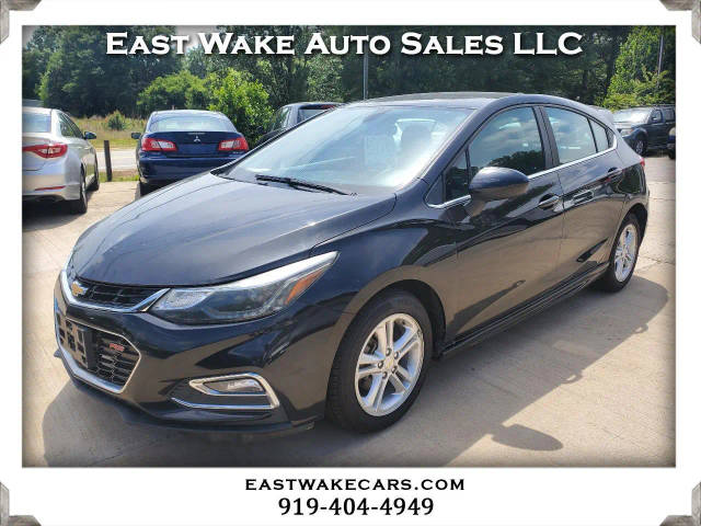 2017 Chevrolet Cruze LT FWD photo