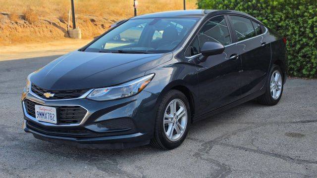 2017 Chevrolet Cruze LT FWD photo