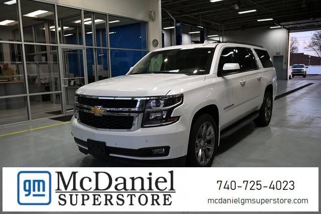 2017 Chevrolet Suburban LT 4WD photo