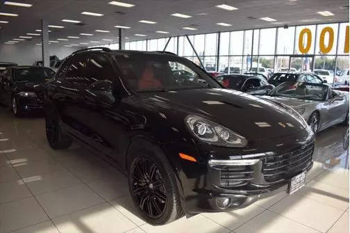 2017 Porsche Cayenne Platinum Edition AWD photo