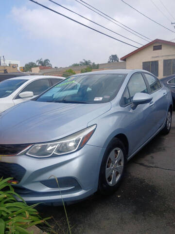 2017 Chevrolet Cruze LS FWD photo