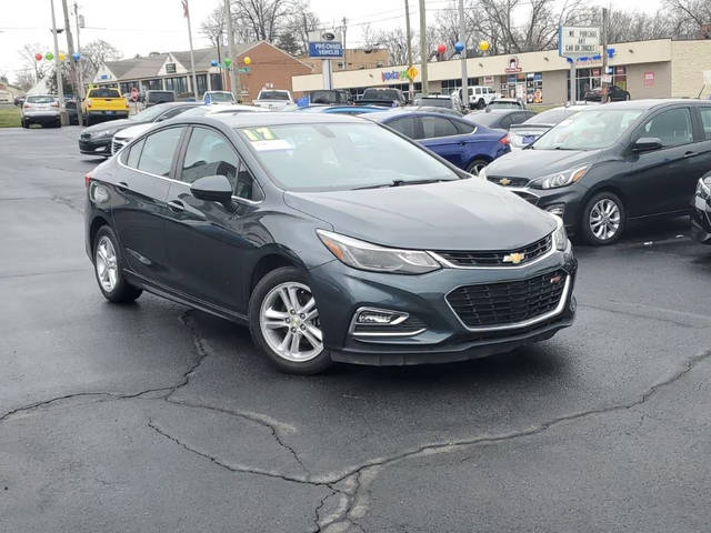 2017 Chevrolet Cruze LT FWD photo