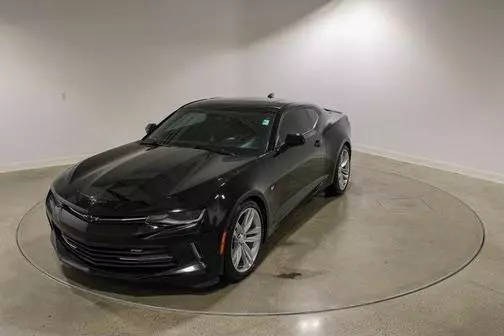 2017 Chevrolet Camaro 2LT RWD photo