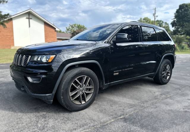 2017 Jeep Grand Cherokee 75th Anniversary Edition RWD photo