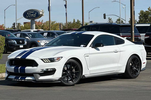 2017 Ford Mustang Shelby GT350 RWD photo