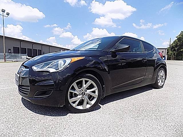 2016 Hyundai Veloster FWD photo