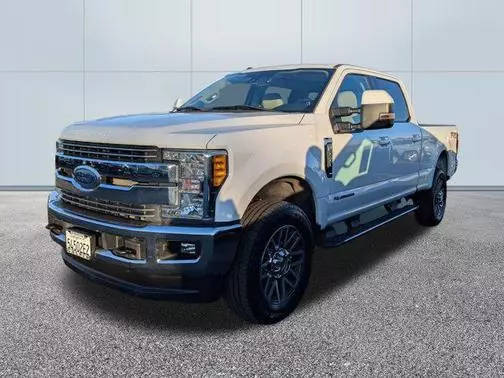 2017 Ford F-250 Super Duty Lariat 4WD photo