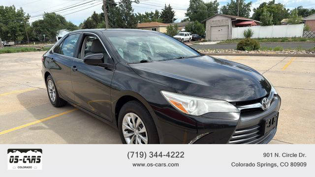 2017 Toyota Camry LE FWD photo