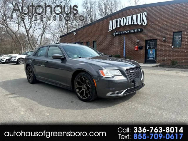 2016 Chrysler 300 300S Alloy Edition RWD photo