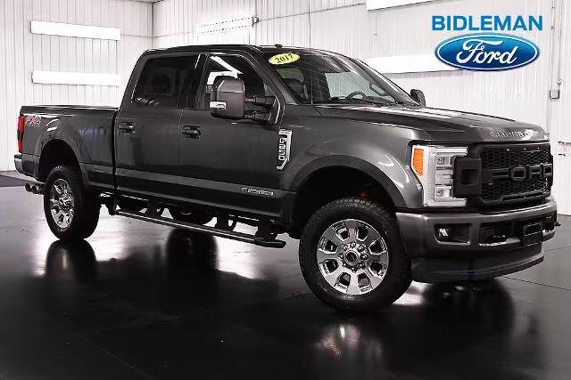 2017 Ford F-250 Super Duty Lariat 4WD photo