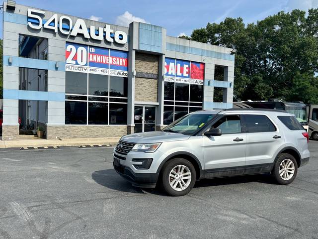 2017 Ford Explorer Base 4WD photo