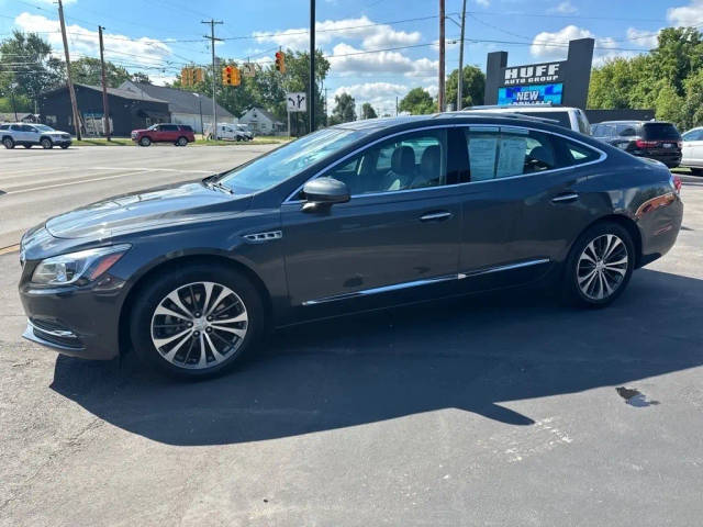 2017 Buick LaCrosse Essence FWD photo