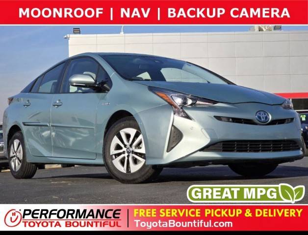 2017 Toyota Prius Four FWD photo