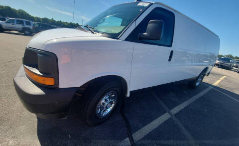 2017 Chevrolet Express Cargo  RWD photo