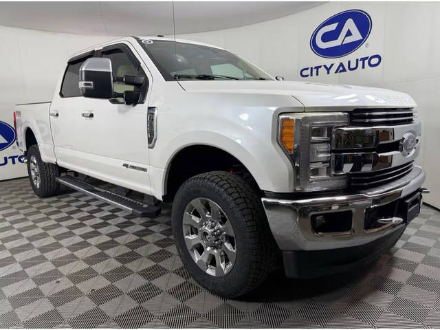 2017 Ford F-250 Super Duty Lariat 4WD photo