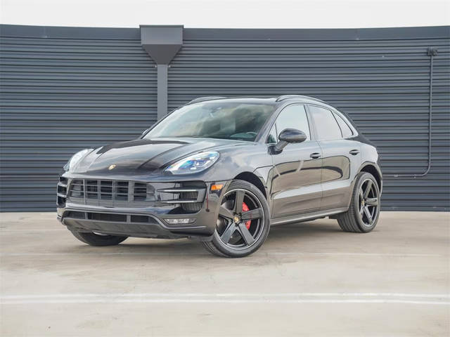 2017 Porsche Macan Turbo AWD photo