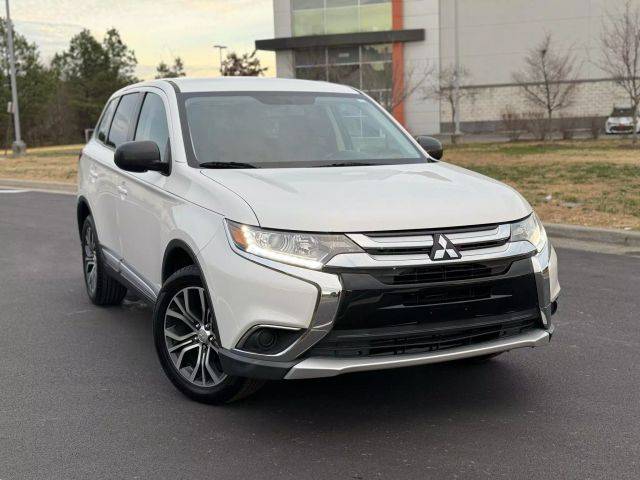 2017 Mitsubishi Outlander ES 4WD photo