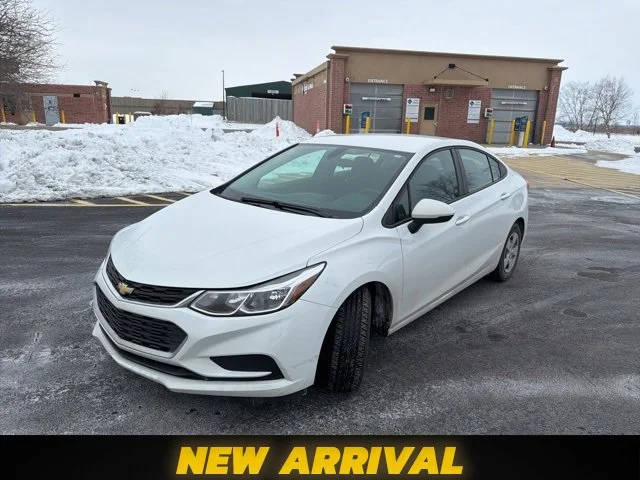 2017 Chevrolet Cruze LS FWD photo