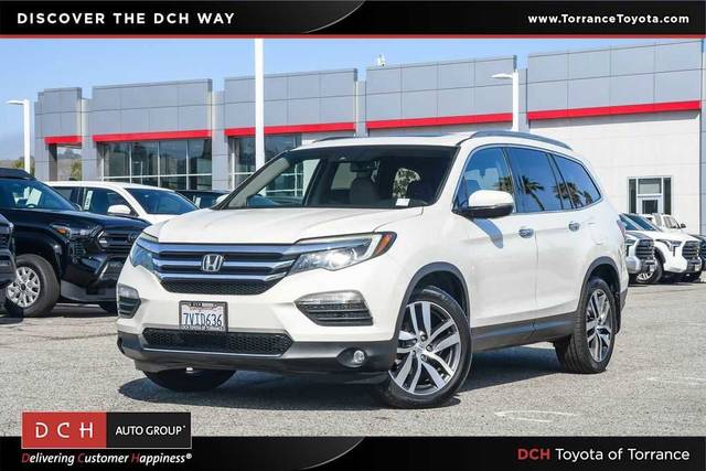 2016 Honda Pilot Touring FWD photo