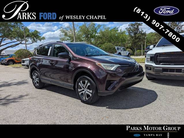 2017 Toyota RAV4 LE AWD photo