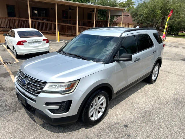 2017 Ford Explorer Base FWD photo