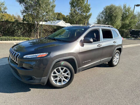 2015 Jeep Cherokee Latitude FWD photo