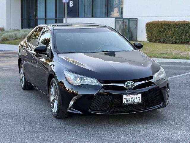 2017 Toyota Camry SE FWD photo