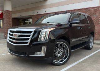 2017 Cadillac Escalade Luxury RWD photo