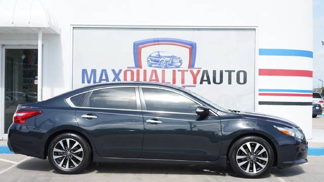 2017 Nissan Altima 2.5 SV FWD photo