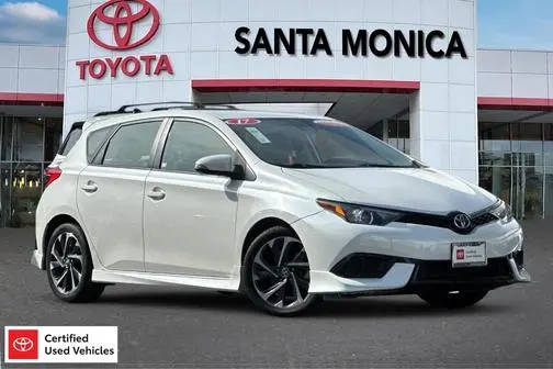 2017 Toyota Corolla iM FWD photo