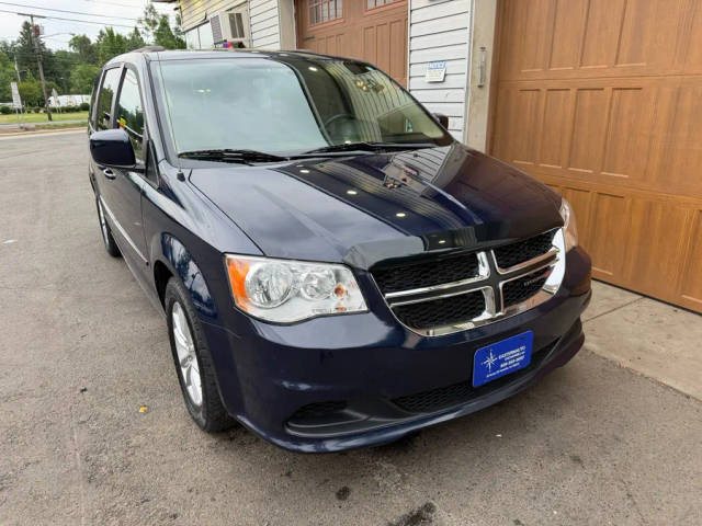 2016 Dodge Grand Caravan SXT FWD photo