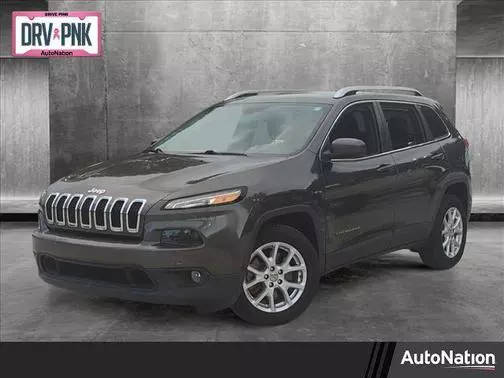 2017 Jeep Cherokee Latitude FWD photo