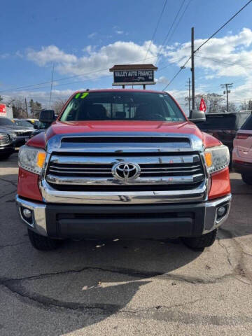 2017 Toyota Tundra SR5 4WD photo