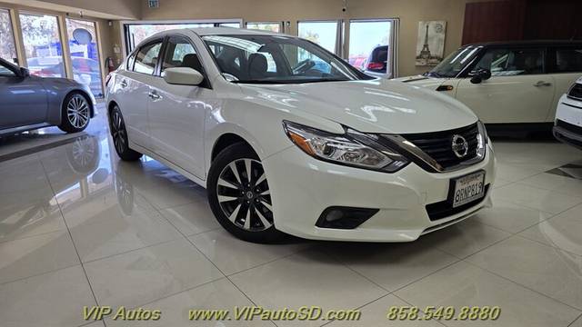 2017 Nissan Altima 2.5 SV FWD photo