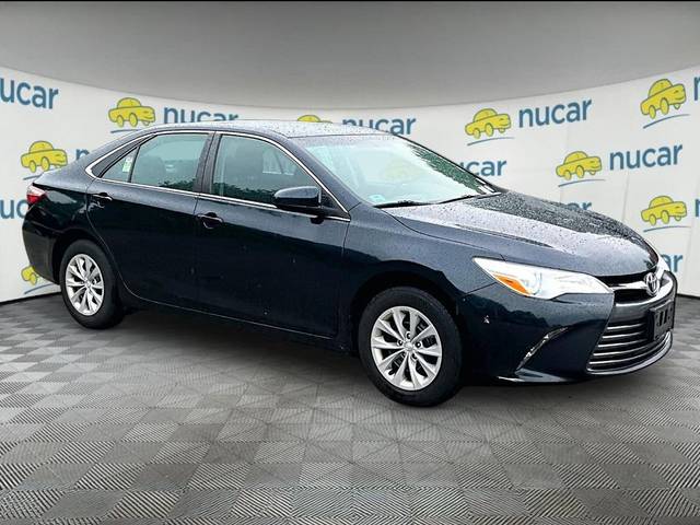 2017 Toyota Camry LE FWD photo