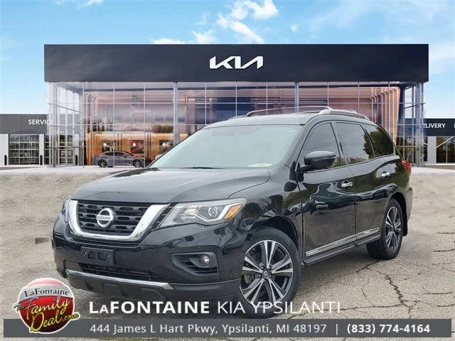 2017 Nissan Pathfinder Platinum 4WD photo