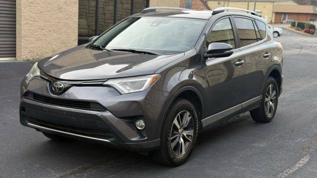 2017 Toyota RAV4 XLE AWD photo
