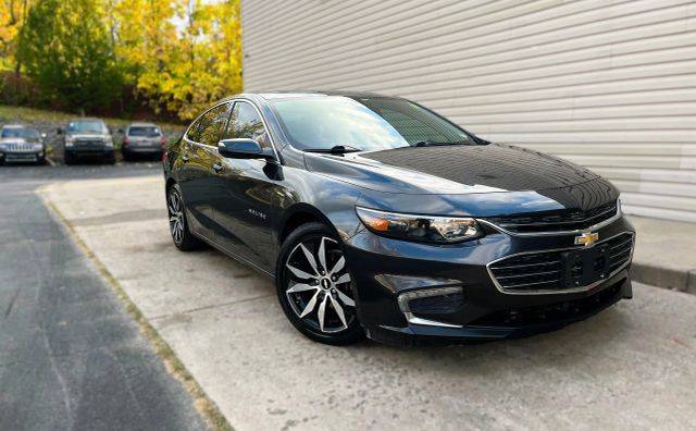 2017 Chevrolet Malibu LT FWD photo