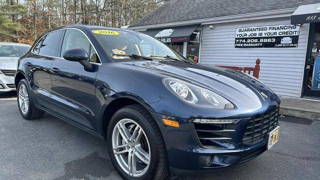 2016 Porsche Macan S AWD photo