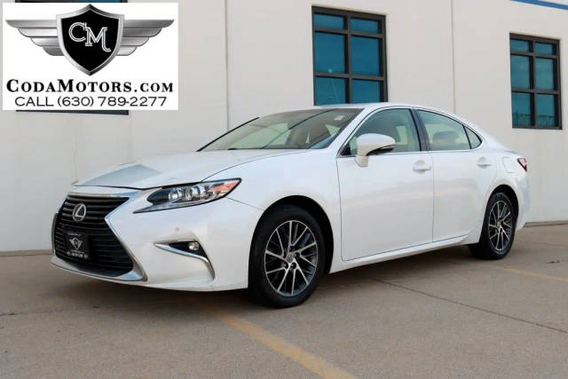 2016 Lexus ES  FWD photo