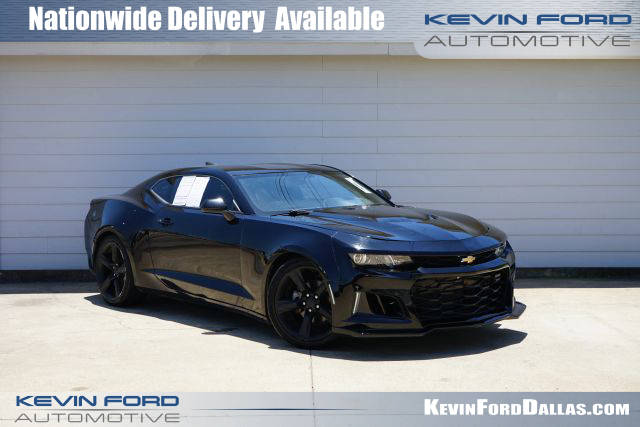 2017 Chevrolet Camaro 1LT RWD photo