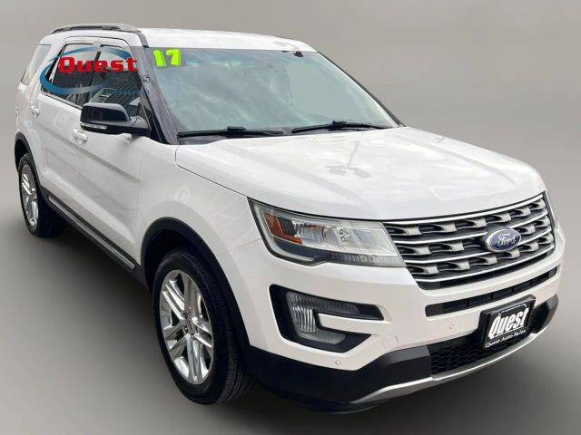 2017 Ford Explorer XLT 4WD photo