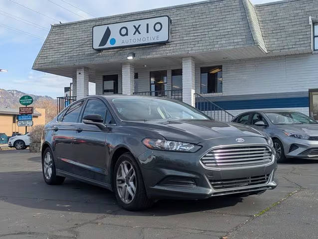 2016 Ford Fusion SE FWD photo