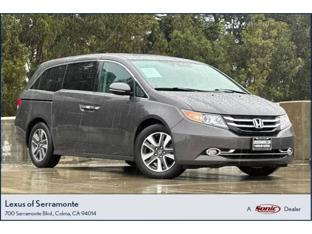 2016 Honda Odyssey Touring Elite FWD photo