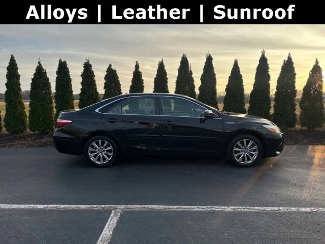 2017 Toyota Camry Hybrid XLE FWD photo