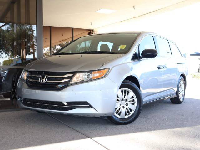 2016 Honda Odyssey LX FWD photo