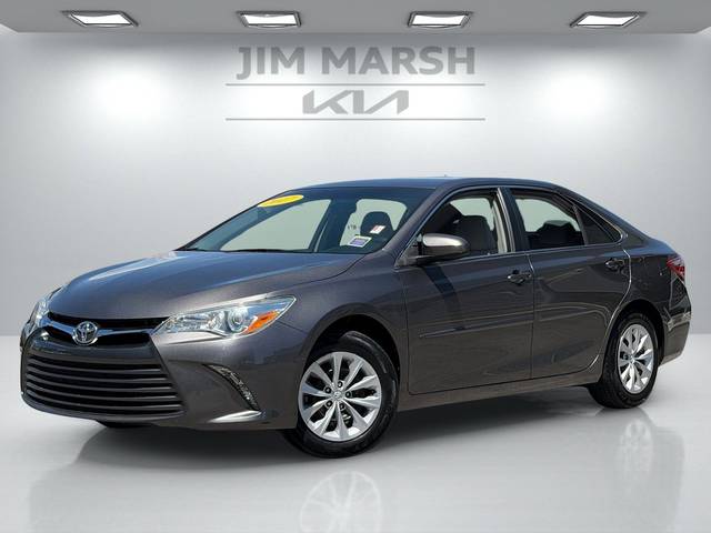 2017 Toyota Camry LE FWD photo