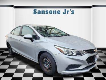 2017 Chevrolet Cruze LS FWD photo